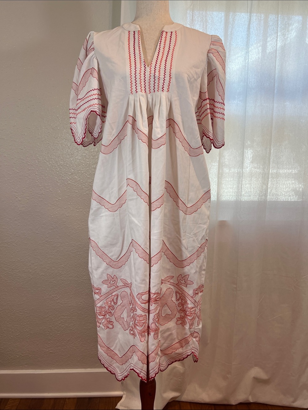 Hyacinth House White Midi Dress with Red Embroidered Detail. Size S. NWOT